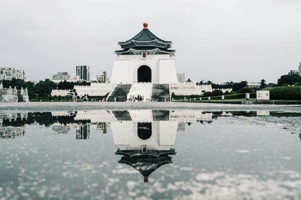 chian-kai-shek-memorial-hill-in-taipei